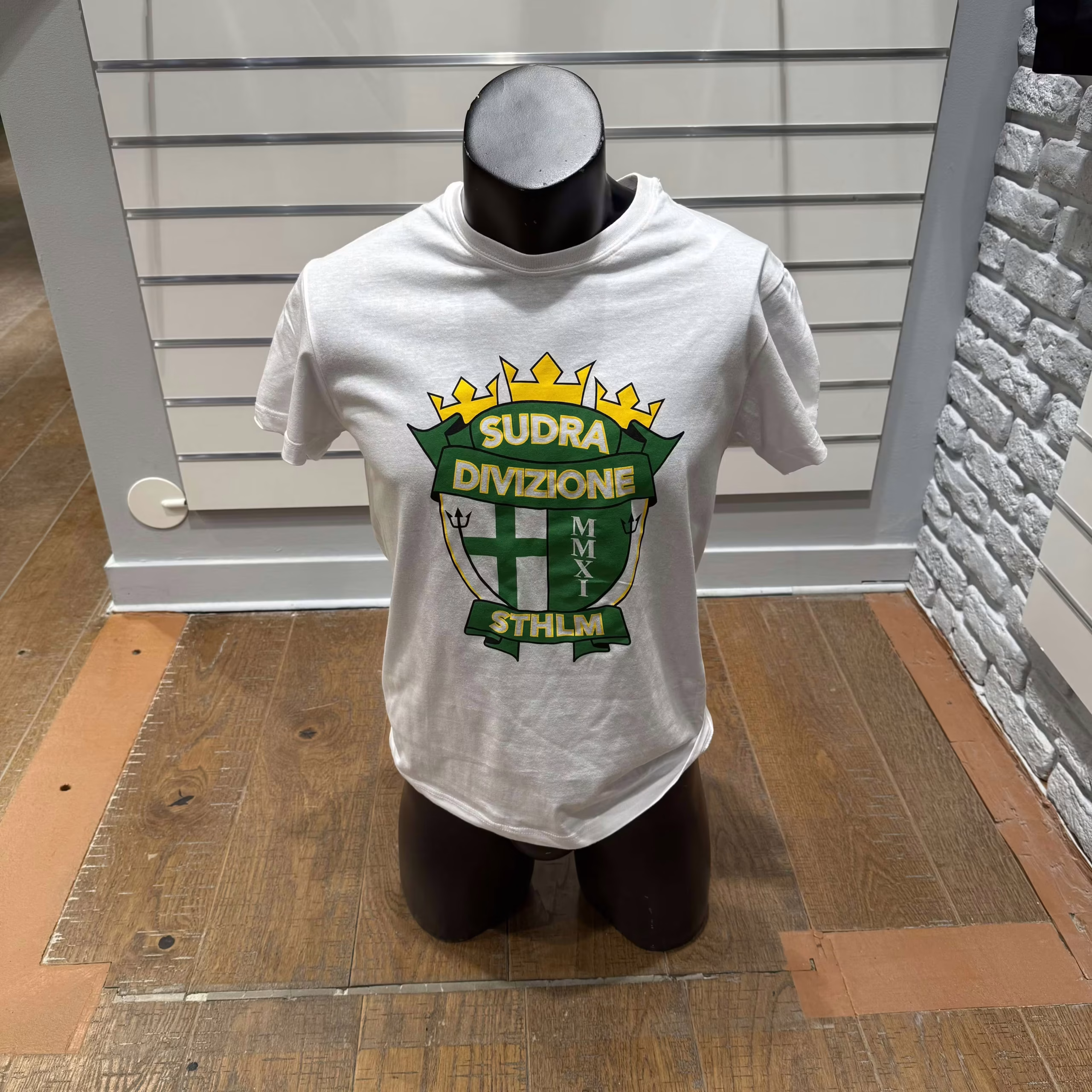 T-shirt Sudra stor logga